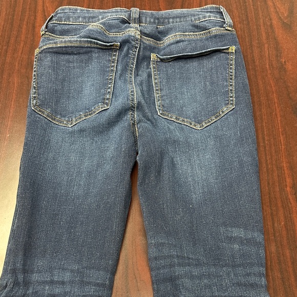 Junior’s SO Mid-Rise Crop Jeans - Picture 3 of 3